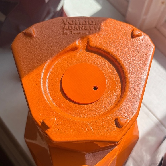 Vondom Geometric Orange Face Planter - Picture 6 of 8